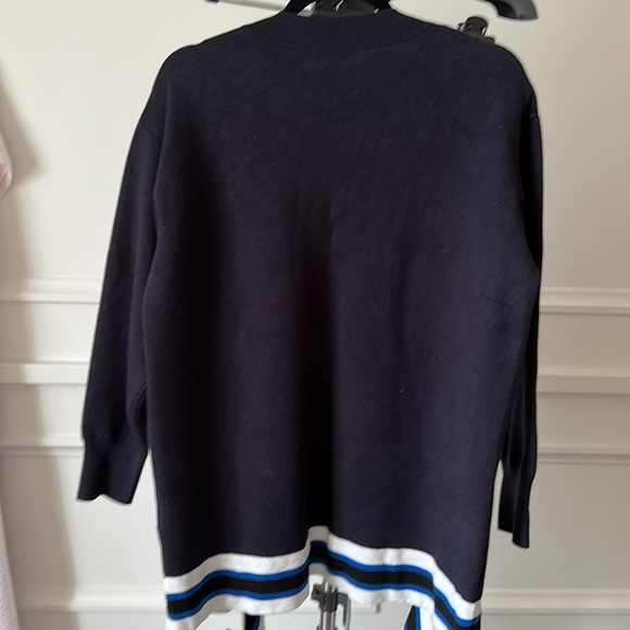 Sweater - Picture 3 of 3